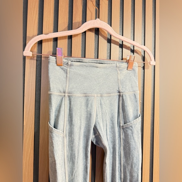 Lululemon Fast Free HR Tight 25” Light Blue Tie Sz 2 - Picture 2 of 6